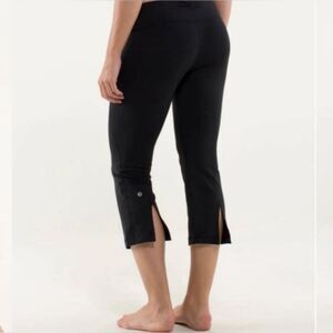 Lululemon slit crop